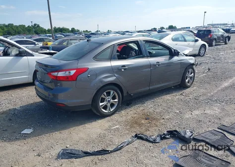 2014 Ford Focus Se z USA, uszkodzony, nr VIN 1FADP3F25EL344880